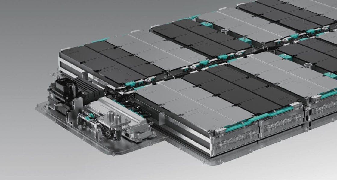 Intelligent production line with robots